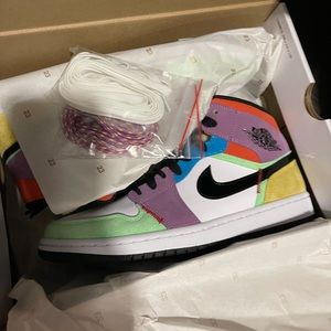 Nike Air Jordan 1 Mid Lightbulb